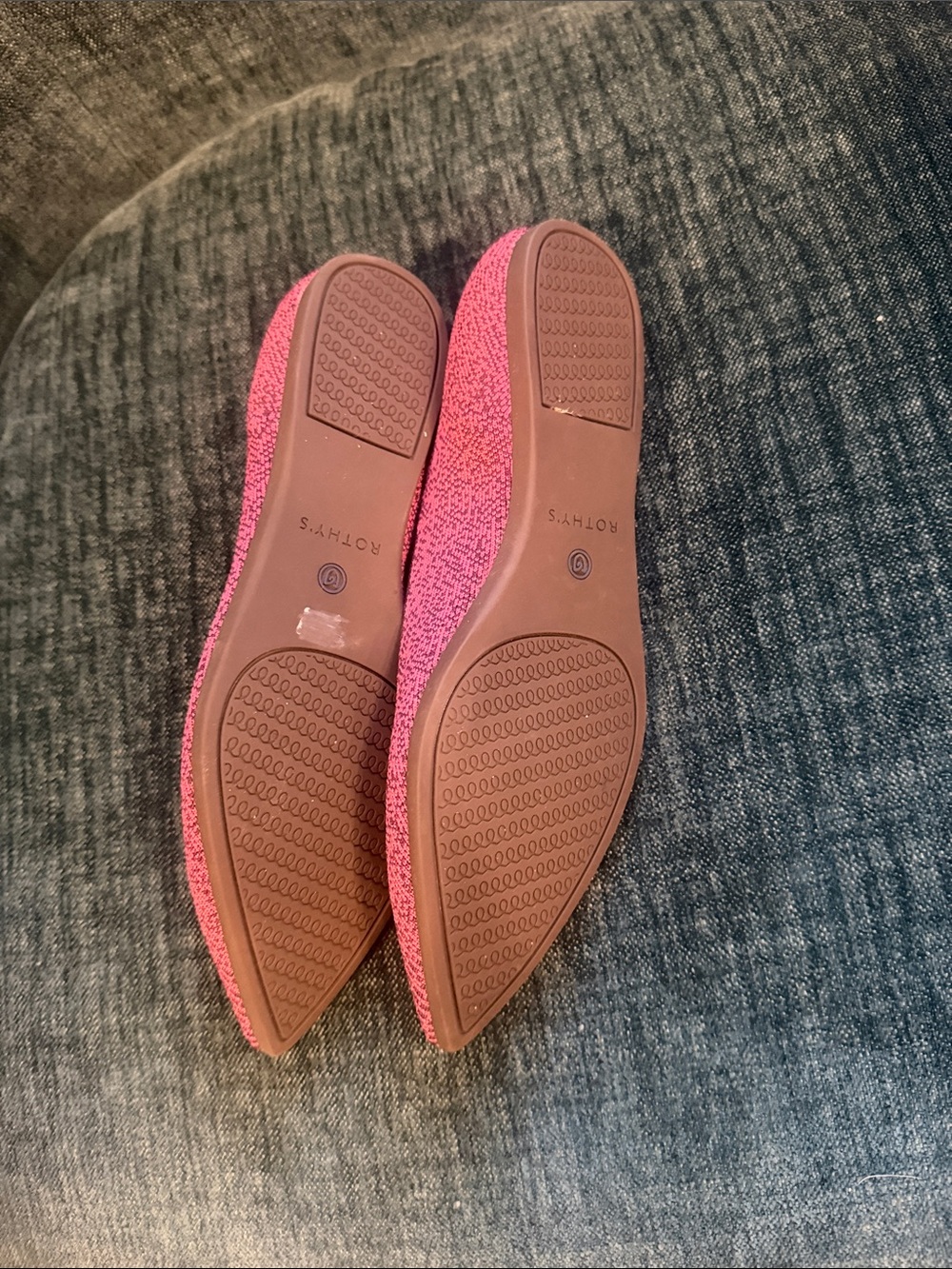 Rothy’s The Point Pink Burgundy Knit Pointed Toe Flats Women’s 8.5 NWOT - Picture 2 of 4